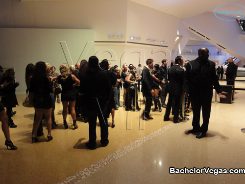 Eve waiting line