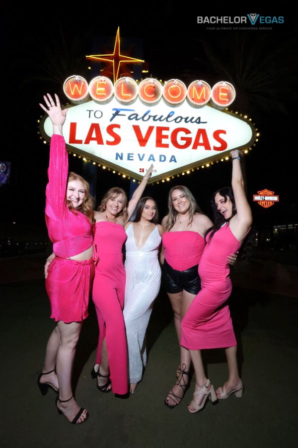 vegas-sign-bachelorette