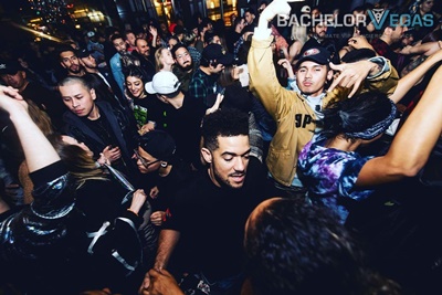 party-crowd-vegas